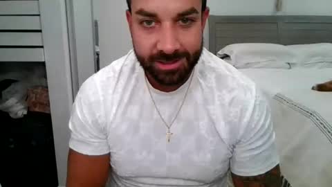 Snapshot of mikeydiesel55 chatting on 09/19/25, 10:32 mikeydiesel55 online show from 09/19/25, 10:32