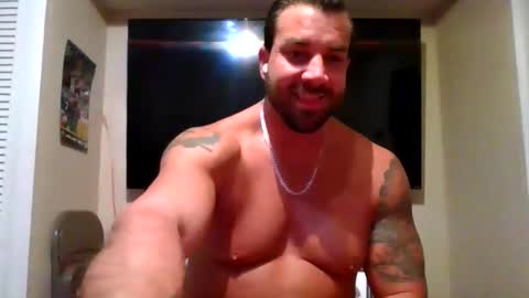 Snapshot of mikeydiesel55 chatting on 12/18/25, 02:39 mikeydiesel55 online show from 12/18/25, 02:39