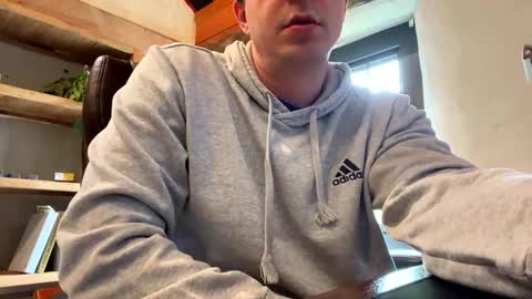 Snapshot of mikeydubs10 chatting on 05/15/26, 01:51 mikeydubs10 online show from 05/15/26, 01:51