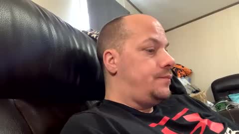 Snapshot of mikeylikesit2222 chatting on 02/01/25, 06:29 mikeylikesit2222 online show from 02/01/25, 06:29