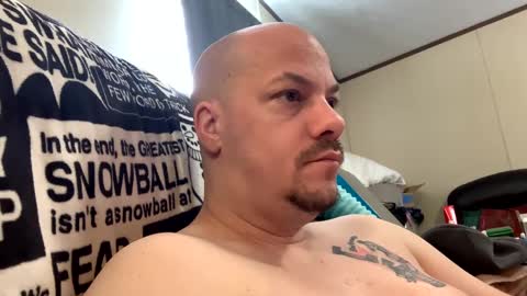 Snapshot of mikeylikesit2222 chatting on 02/22/25, 04:19 mikeylikesit2222 online show from 02/22/25, 04:19