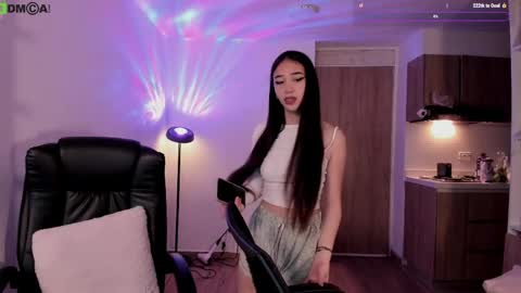 VIOLETAMIKE online show from 05/19/26, 09:59