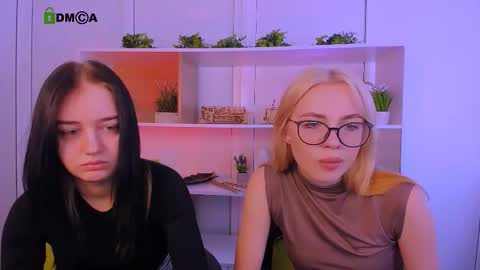 miki_ti online show from 10/26/25, 09:04