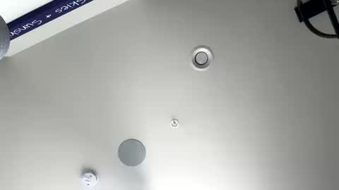 Snapshot of mikkah7 chatting on 10/13/25, 03:56 Mikkah online show from 10/13/25, 03:56