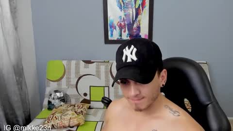 Snapshot of mikke_love chatting on 02/07/25, 01:32 MIKKE online show from 02/07/25, 01:32