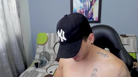 Snapshot of mikke_love chatting on 02/09/25, 03:01 MIKKE online show from 02/09/25, 03:01