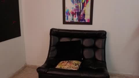 MIKKE online show from 10/23/25, 03:33