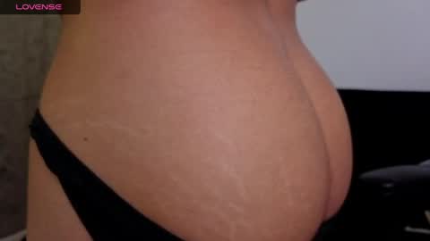 Snapshot of mikke_love chatting on 05/02/26, 03:06 MIKKE online show from 05/02/26, 03:06