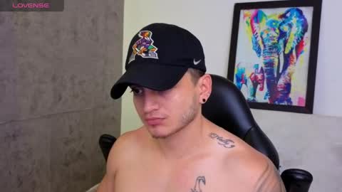 Snapshot of mikke_love chatting on 05/11/26, 02:45 MIKKE online show from 05/11/26, 02:45