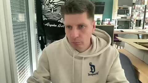 miklp8463 online show from 03/26/26, 01:28