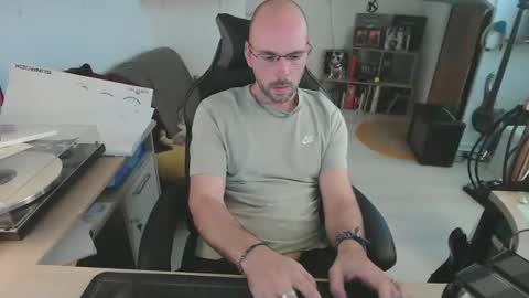 mikmik91 online show from 05/13/26, 03:31