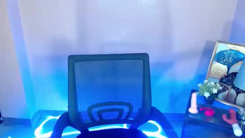 mikmik_99 online show from 01/10/26, 06:37