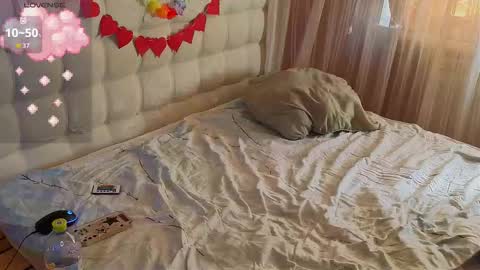 Miko online show from 09/26/25, 08:51