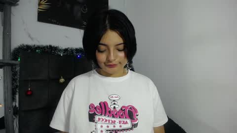 Snapshot of mikoto_urab chatting on 12/17/24, 07:15 Mikoto Urb online show from 12/17/24, 07:15