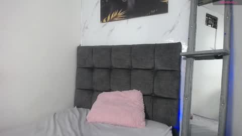 Snapshot of mikoto_urab chatting on 01/21/25, 11:24 Mikoto Urb online show from 01/21/25, 11:24