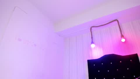 Snapshot of miku_katsuragi chatting on 10/24/25, 02:30 miku katsuragi online show from 10/24/25, 02:30