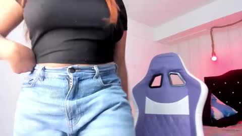 Snapshot of miku_katsuragi chatting on 10/25/25, 04:31 miku katsuragi online show from 10/25/25, 04:31