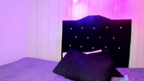 Snapshot of miku_katsuragi chatting on 11/11/25, 12:10 miku katsuragi online show from 11/11/25, 12:10