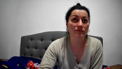 Mikyloveu online show from 12/20/24, 06:02