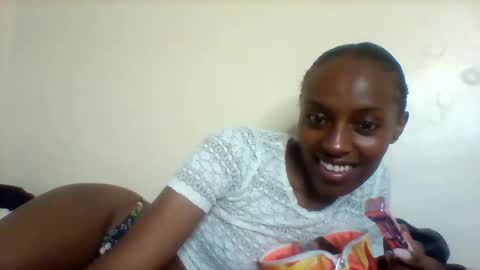 Snapshot of mil_milon chatting on 05/25/26, 05:52 Milo online show from 05/25/26, 05:52
