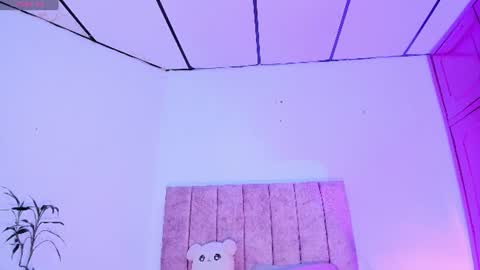 mila_1wood online show from 06/19/26, 12:42