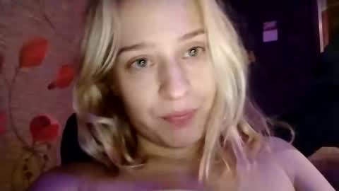 Snapshot of mila_420 chatting on 12/17/25, 07:53 Mila 420 online show from 12/17/25, 07:53