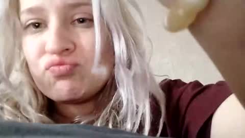 Snapshot of mila_420 chatting on 04/20/26, 11:35 Mila 420 online show from 04/20/26, 11:35