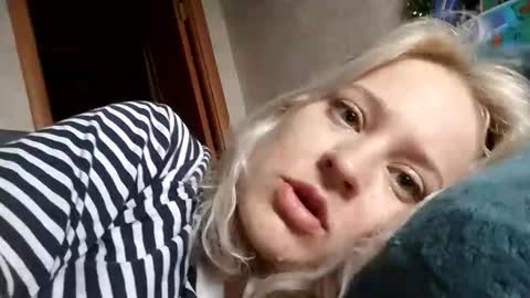 Snapshot of mila_420 chatting on 04/28/26, 05:45 Mila 420 online show from 04/28/26, 05:45