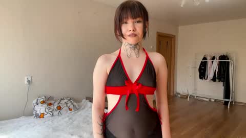 mila__rosse online show from 05/17/26, 05:16
