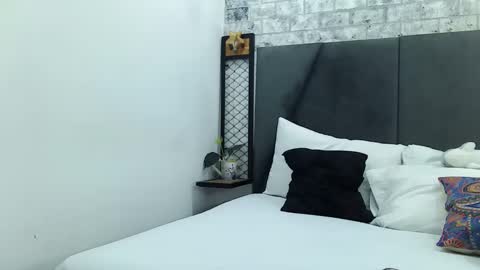 Snapshot of mila_adamss chatting on 01/27/25, 10:27 mila_adamss online show from 01/27/25, 10:27