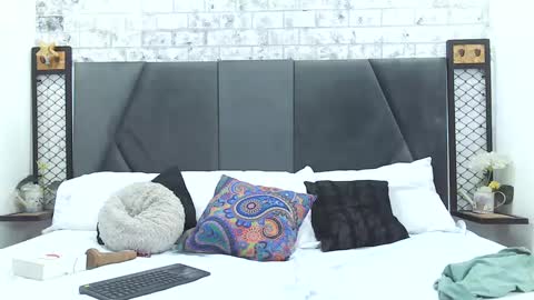 Snapshot of mila_adamss chatting on 02/20/25, 03:08 mila_adamss online show from 02/20/25, 03:08