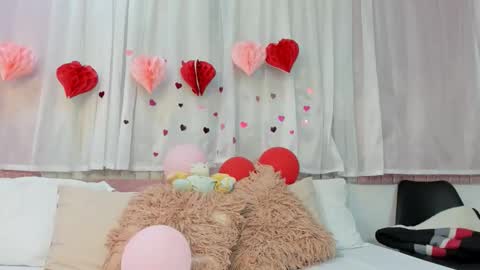 mila_adamss online show from 02/21/26, 09:54