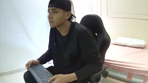 mila and bruno online show from 10/20/25, 12:49