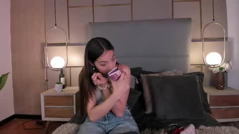 Mila Astor online show from 01/09/26, 02:42