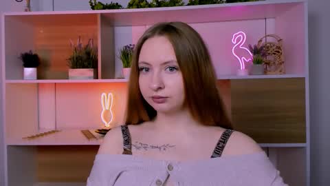 mila_glow online show from 11/11/25, 12:27