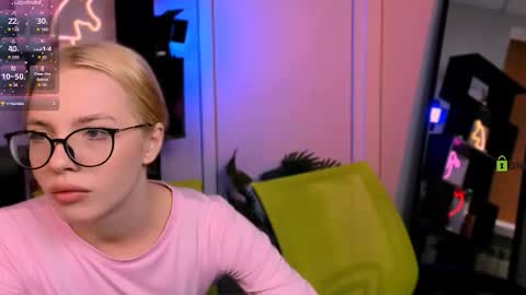 mila_glow online show from 11/23/25, 09:20