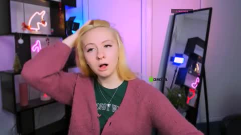 mila_glow online show from 01/06/26, 07:39