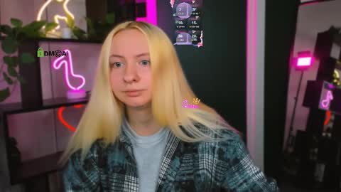 mila_glow online show from 04/01/26, 06:38