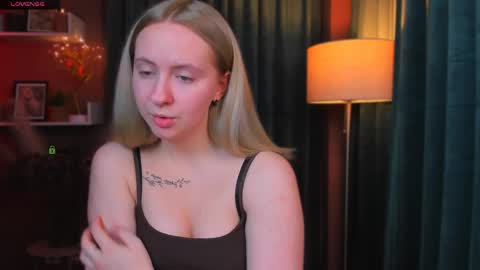 mila_glow online show from 04/16/26, 06:52