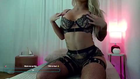 Snapshot of mila_greyx chatting on 11/02/25, 11:29 Mila Grey online show from 11/02/25, 11:29