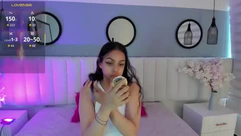 mila_hank online show from 11/25/25, 12:27