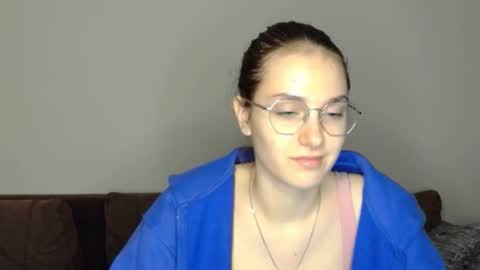 mila_keyy online show from 09/08/25, 10:20