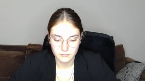 mila_keyy online show from 11/29/25, 09:07