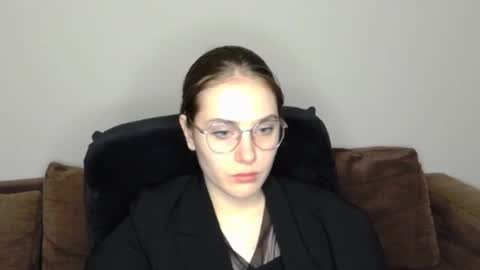 mila_keyy online show from 03/13/26, 08:37