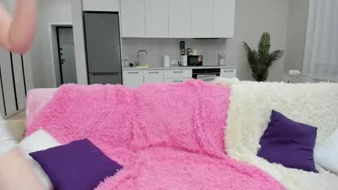 Snapshot of mila_killa chatting on 12/04/25, 12:42 Lilli online show from 12/04/25, 12:42