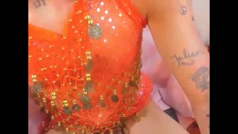 Snapshot of mila_leon chatting on 12/14/25, 03:39 Mila online show from 12/14/25, 03:39