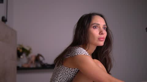 Snapshot of mila_may_ chatting on 01/23/25, 03:05 mila may  online show from 01/23/25, 03:05