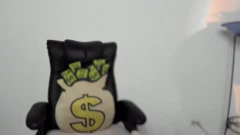 Camila online show from 04/10/26, 02:06