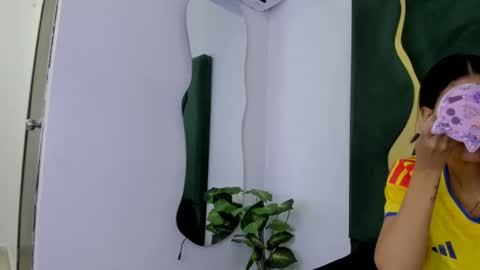 mila_petiteasm online show from 07/03/26, 12:33