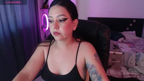 mila_phoenix online show from 12/22/25, 06:38